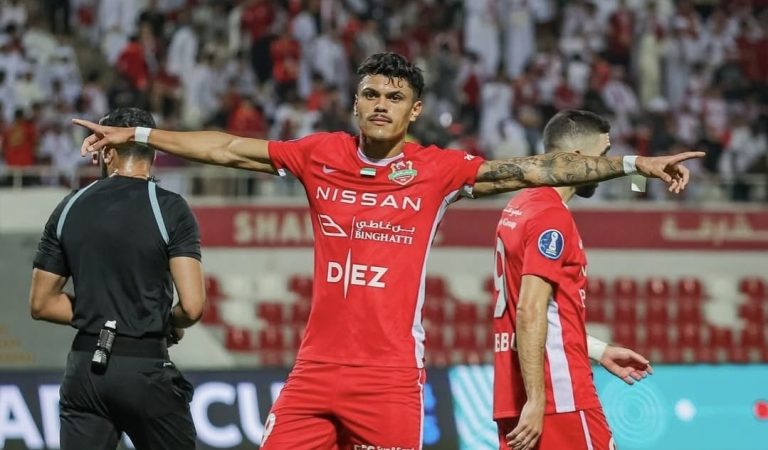 Mateusão brilha e dá vantagem ao Shabab Al-Ahli na Copa da Liga do Emirados