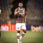 Thiago Santos, atuando pelo Fluminense.