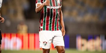 Thiago Santos, atuando pelo Fluminense.