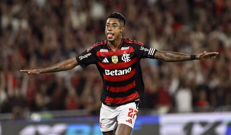 Bruno Henrique é liberado e recebe multa no STJD