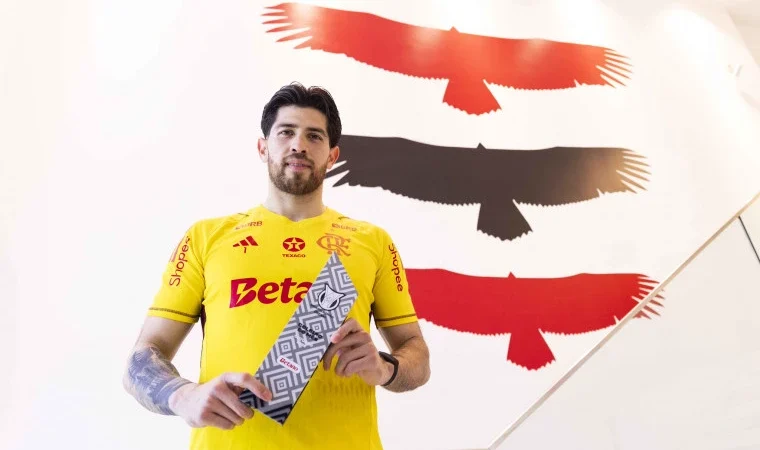 Rossi é eleito o melhor goleiro do Brasileirão em outubro