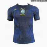 Segundo uniforme da Seleção Brasileira para a Copa do Mundo (Foto: FootyHeadlines)