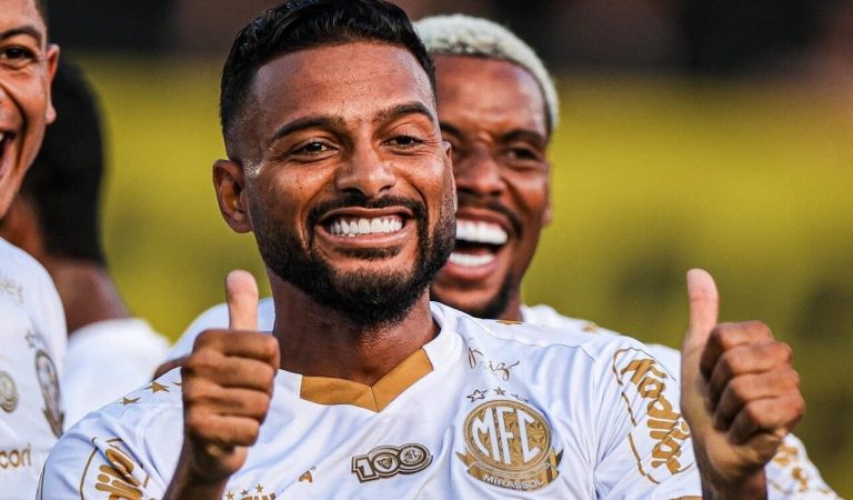 Reinaldo acerta renovação contratual com o Mirassol para 2026