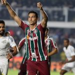 Ganso atuando pelo Fluminense contra o Santos.