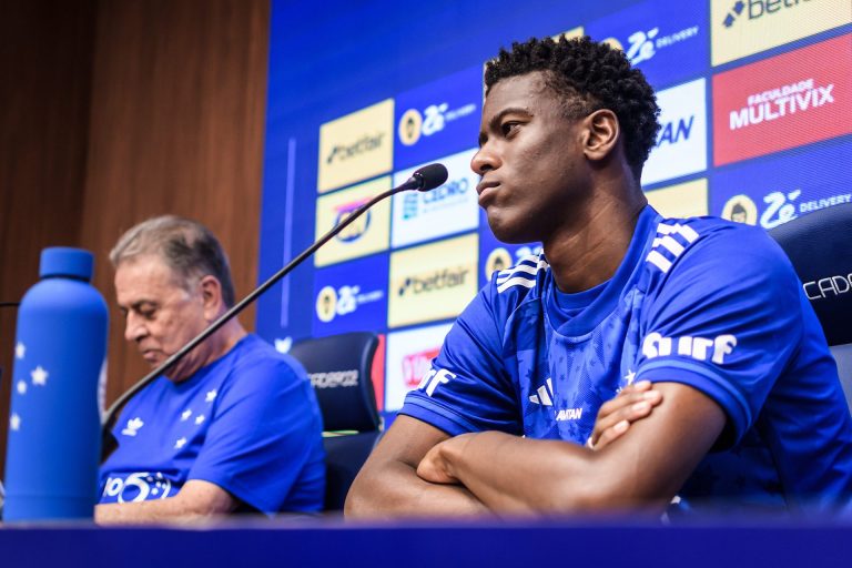 Jonathan Jesus tem contrato até 2029 com o Cruzeiro | Foto: Gustavo Aleixo - Cruzeiro