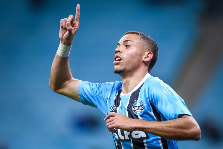 Alysson será novo reforço do Aston Villa | Foto: Lucas Uebel - Grêmio