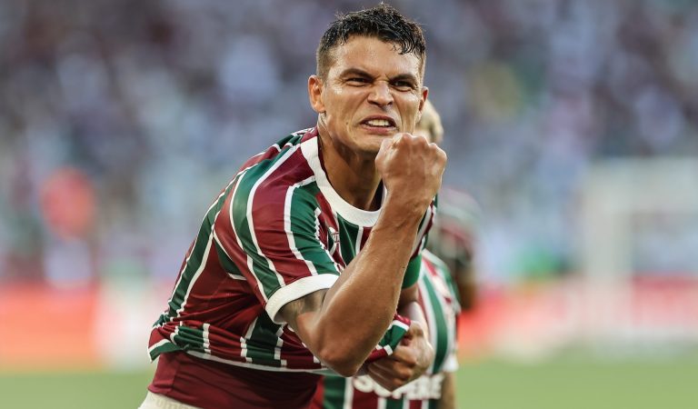 Fluminense anuncia saída de Thiago Silva