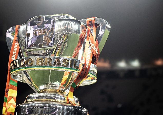 Corinthians bate o Vasco no Maracanã e é campeão da Copa do Brasil