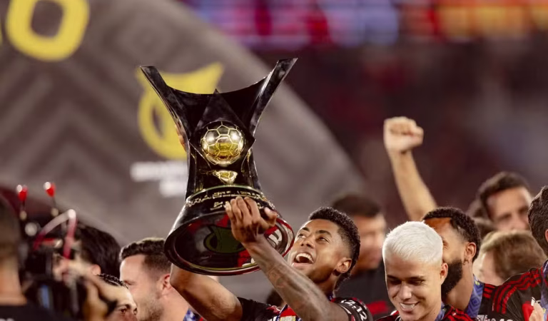 Bruno Henrique define seu futuro após ser campeão