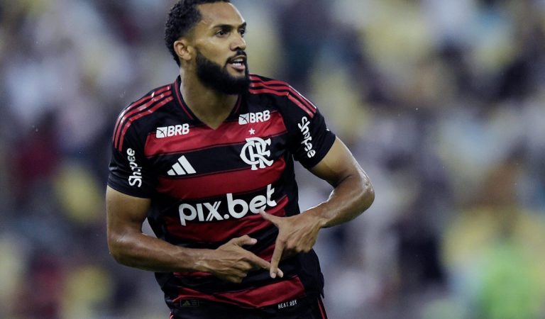 Flamengo encaminha venda de Juninho ao Pumas, do México
