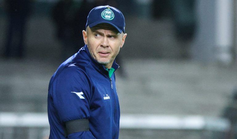 Após título da Série B, Coritiba anuncia saída de Mozart