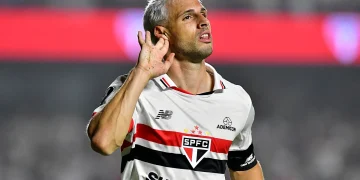 São Paulo sofreu transfer ban referente ao não pagamento de comissão aos ex-empresários de Calleri | Foto: Eduardo Carmim - Photo Premium | Gazeta Press