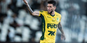 Jemmes foi um dos destaques do Mirassol nessa temporada | Foto: Vila Nova vende zagueiro ao Mirassol e mantém parte dos direitos econômicos; saiba os valores | Foto: Pedro Zacchi - Agência Mirassol