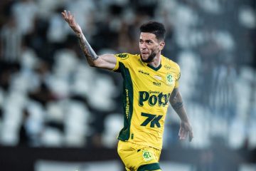 Jemmes foi um dos destaques do Mirassol nessa temporada | Foto: Vila Nova vende zagueiro ao Mirassol e mantém parte dos direitos econômicos; saiba os valores | Foto: Pedro Zacchi - Agência Mirassol