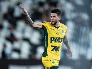 Jemmes foi um dos destaques do Mirassol nessa temporada | Foto: Vila Nova vende zagueiro ao Mirassol e mantém parte dos direitos econômicos; saiba os valores | Foto: Pedro Zacchi - Agência Mirassol