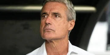 Grêmio tem acordo encaminhado com Luís Castro | Foto: Delmiro Junior - Photo Premium | Gazeta Press