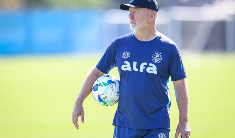 Mano Menezes não será treinador do Grêmio em 2026