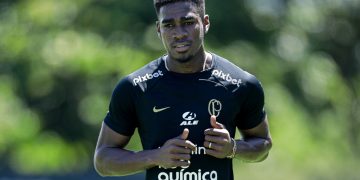 Félix Torres durante treino no Corinthians | Foto: Rodrigo Coca - Agência Corinthians