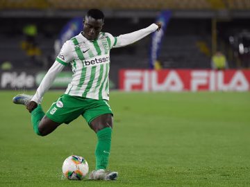 Hinestroza em ação pelo Atlético Nacional | Foto: Mauricio Alvarado Lozada