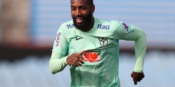 Gerson durante treino pela Seleção Brasileira | Foto: Vitor Silva - CBF