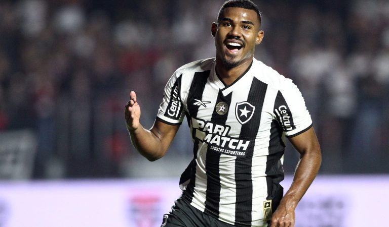 Botafogo entra na briga com Vasco por Cuiabano