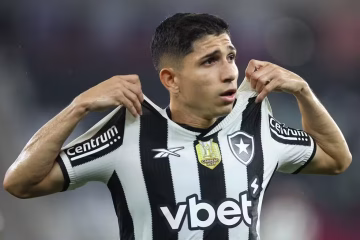 Savarino atuando pelo Botafogo.