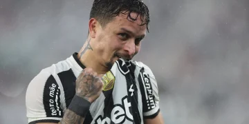 Artur tem contrato até final de 2029 com o Botafogo | Foto: Vitor Silva - Botafogo