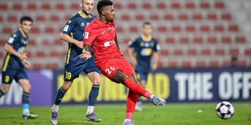 Igor Gomes atuando pelo Shabab Al-Ahli - Foto: Reprodução/Shabab Al-Ahli