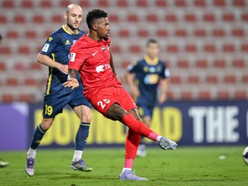 Igor Gomes atuando pelo Shabab Al-Ahli - Foto: Reprodução/Shabab Al-Ahli