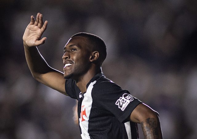 Newcastle comunica ao Vasco que tem interesse em Rayan