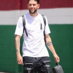 Jemmes se apresentando no CT.