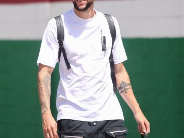 Jemmes se apresentando no CT.