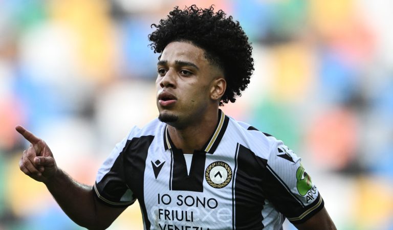 Vasco resolve pendências e acerta chegada de Brenner