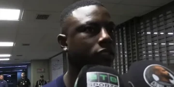 Hinestroza no Aeroporto - Foto: Reprodução/BTB Sports