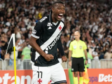 Rayan durante partida do Vasco | Foto: Delmiro Junior | Photo Premium | Gazeta Press