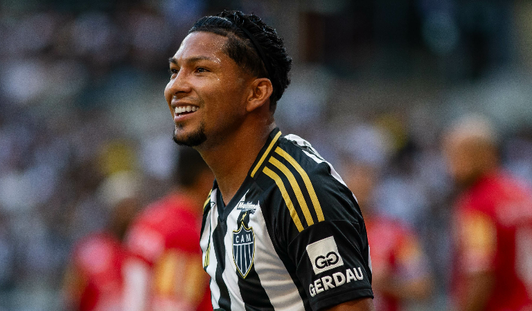 Após semanas de negociações, Santos anuncia chegada de Rony