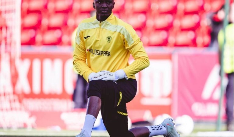 Botafogo encaminha acerto com goleiro Andrew, do Gil Vicente