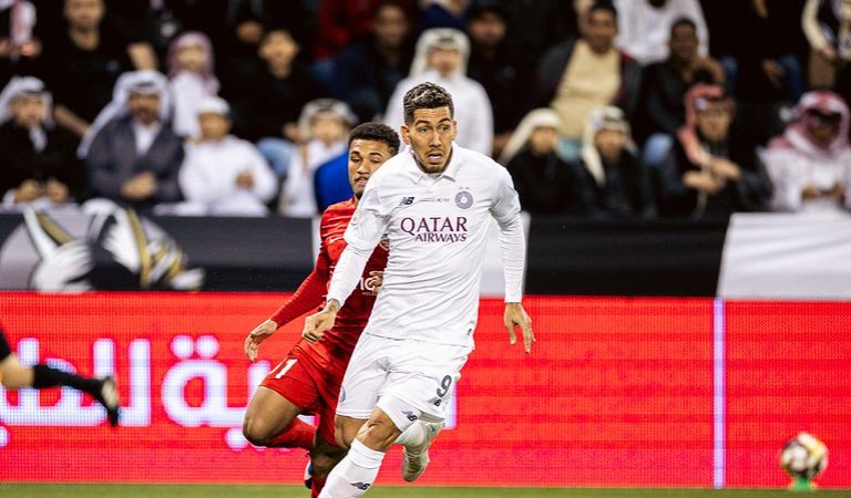 Firmino brilha em dia histórico com título no Catar