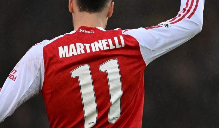 Martinelli marca hat-trick e classifica o Arsenal na FA Cup