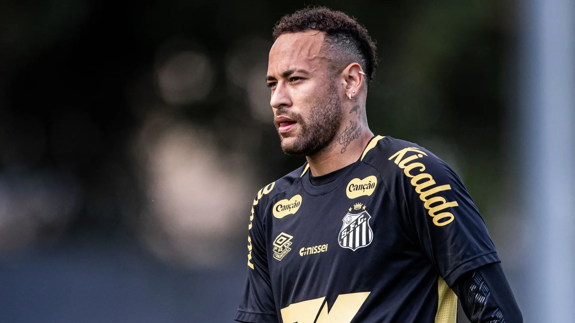 Após demora na negociação, Santos acerta renovação de Neymar
