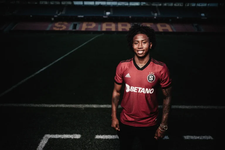 Angelo Preciado será o quinto reforço do Galo dessa temporada | Foto: Sparta Praga - Divulgação