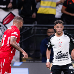 Dieguinho em ação diante do Capivariano