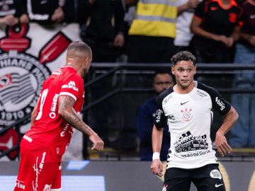 Dieguinho em ação diante do Capivariano