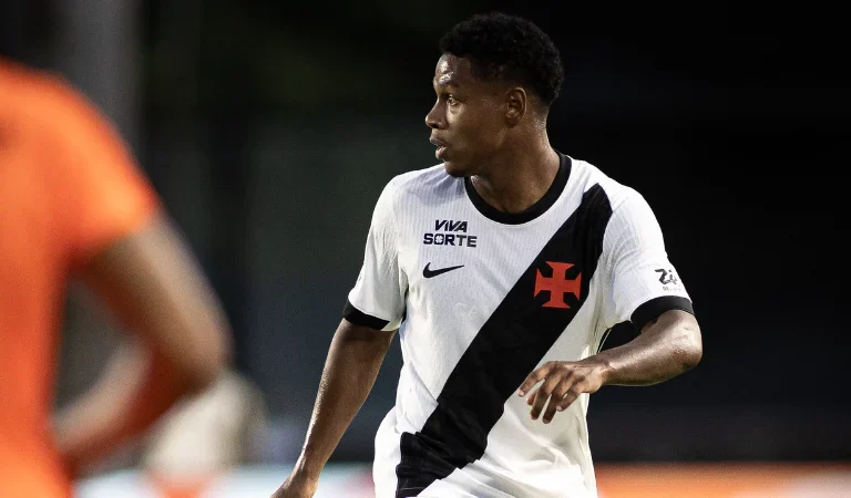 Vasco define futuro de Matheus França