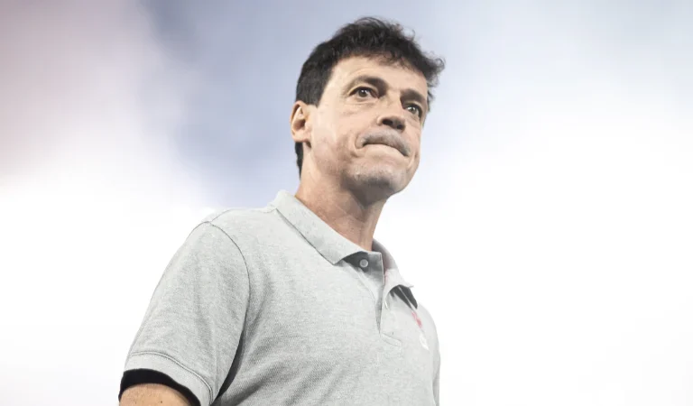 Dois jogadores viram dúvida para o próximo jogo do Vasco