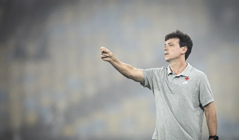 Vasco demite Fernando Diniz