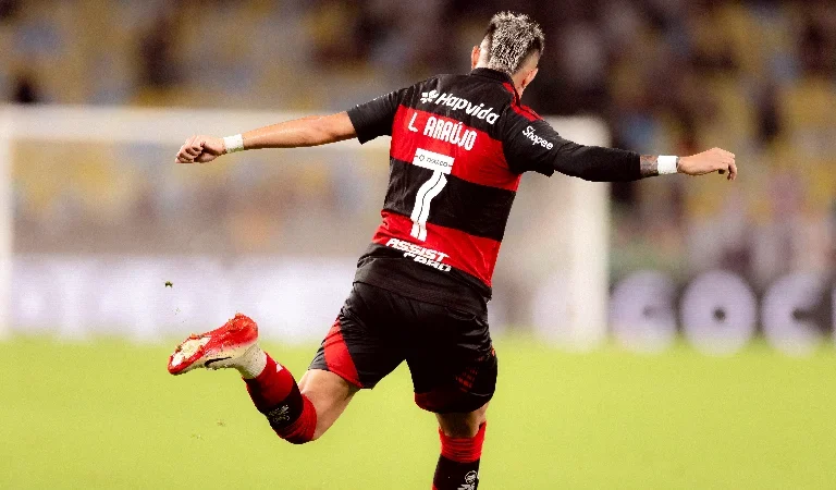 Flamengo recusa proposta de Atlético-MG por Luís Araujo