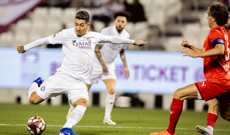 Roberto Firmino marca e mantém Al Sadd vivo na Champions da Ásia