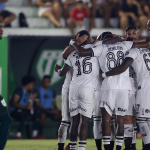 Botafogo comemora gol sobre o Boavista