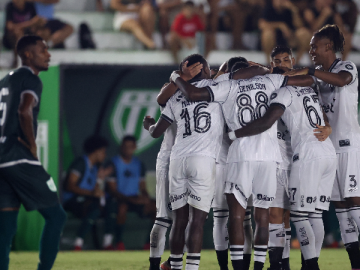 Botafogo comemora gol sobre o Boavista
